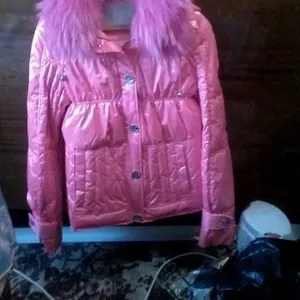 продам куртку б/у один раз  розового цвета  для молодой девушки ос/вес