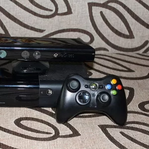 Microsoft Xbox 360 E 500Gb+KINECT