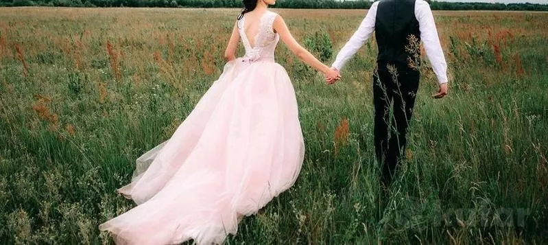 Свадебное платье цвета пудры 2